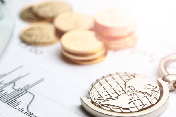 Ediney Jara de Oliveira analisa como a política monetária e a Selic influenciam o crédito, o consumo e o crescimento da economia real.