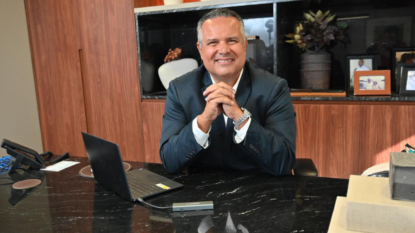 Ao unir inovação, controle de qualidade e visão de longo prazo, a engenharia moderna se torna fundamental para a durabilidade e eficiência das obras públicas, analisa Elmar Juan Passos Varjão Bomfim.