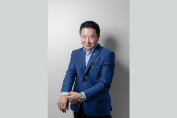 Milton Seigi Hayashi destaca a inovação no acompanhamento da segurança dos implantes.