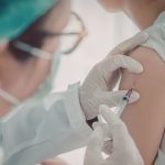 Vacina contra Covid-19 atualizada: quem deve tomar a nova dose e por que a decisão da Anvisa muda o cenário da imunização