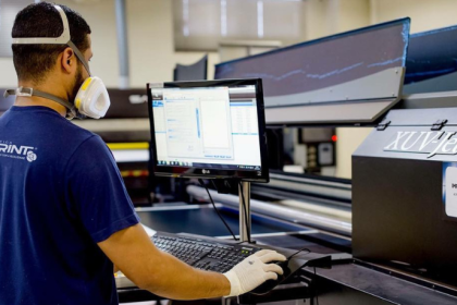 Impressão sob demanda no mercado atual: com Dalmi Fernandes Defanti Junior, entenda como esse modelo transforma produção e personalização no setor gráfico
