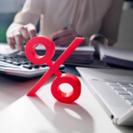 Alberto Toshio Murakami explica como o departamento fiscal nas empresas atua nas rotinas tributárias e na integração estratégica com a contabilidade para garantir conformidade e eficiência.