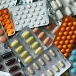 Uso excessivo de analgésicos piora a enxaqueca: entenda os riscos e como evitar o ciclo da dor