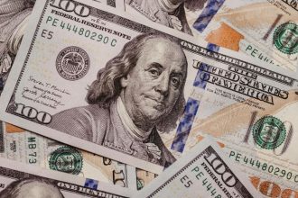 Dólar e Bolsa em 27 de abril de 2026: cenário econômico e impactos para investidores no Brasil