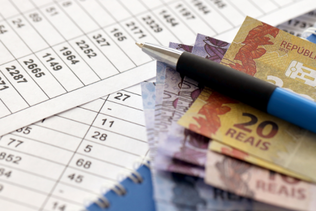 Selic pode cair para 13,75%: o que muda no cartão, nos investimentos e nas dívidas do brasileiro