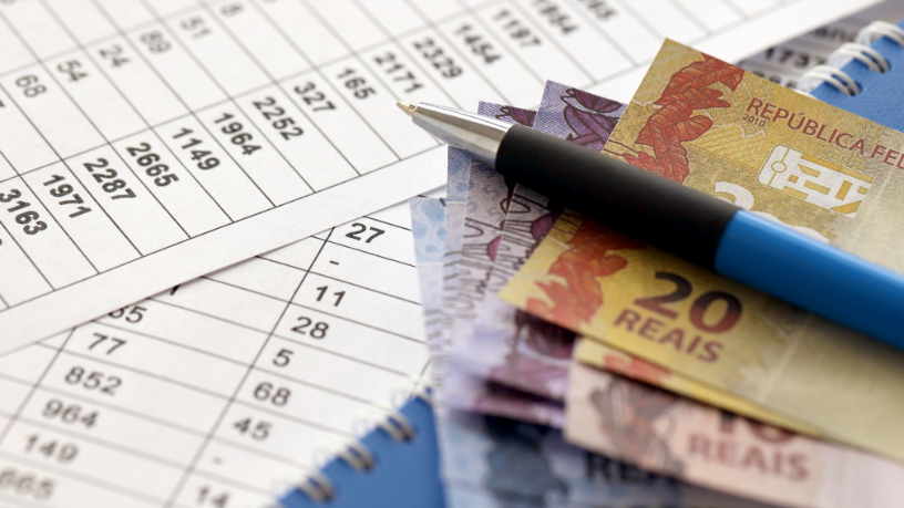 Selic pode cair para 13,75%: o que muda no cartão, nos investimentos e nas dívidas do brasileiro